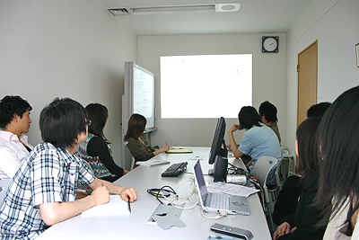 写真：勉強会風景